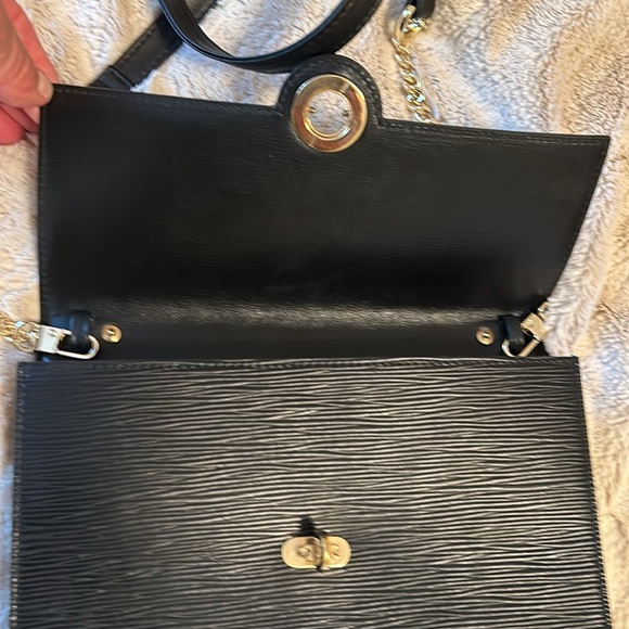 LOUIS VUITTON Epi Pochette Arche Black Crossbody Bag - Picture 6 of 12